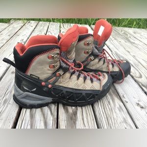 Salewa Women's Alp Trainer Mid GTX Hiking Boot seize 7